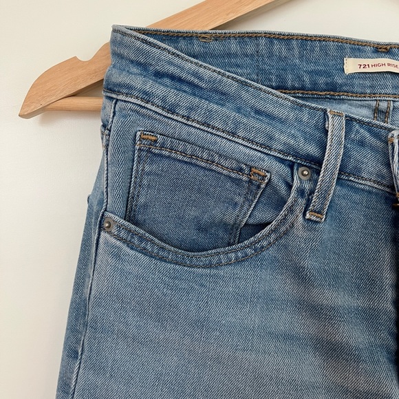 Levi’s 721 Jeans - Picture 5 of 7